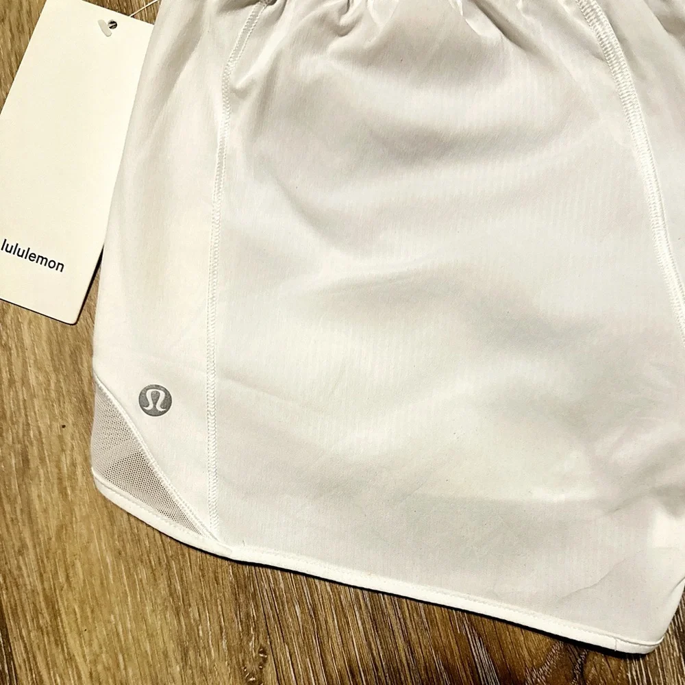 NWT lululemon Hotty Hot LR 4” Lined Short- 6 - Picture 8 of 15